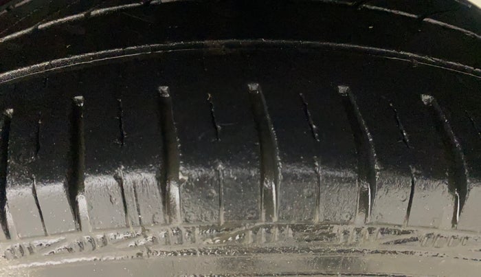 2013 Maruti Swift ZXI, Petrol, Manual, 79,475 km, Left Rear Tyre Tread