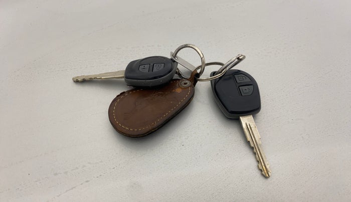 2013 Maruti Swift ZXI, Petrol, Manual, 79,475 km, Key Close Up