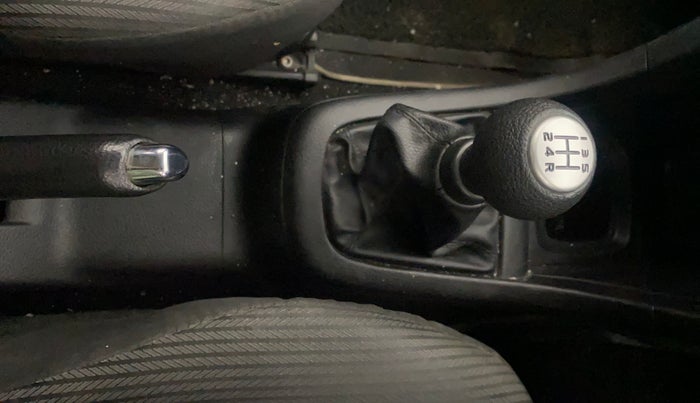 2013 Maruti Swift ZXI, Petrol, Manual, 79,475 km, Gear Lever