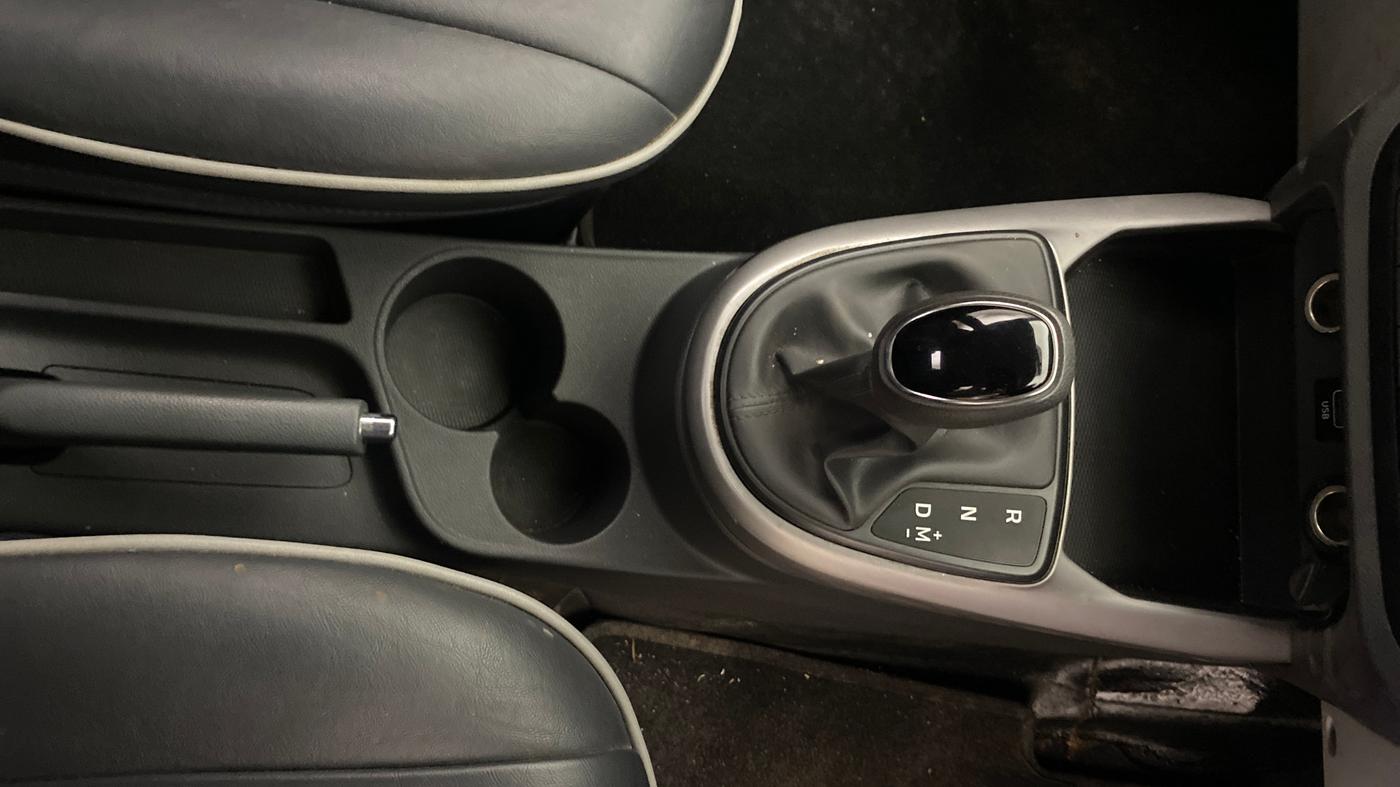 2021 Hyundai GRAND I10 NIOS ASTA AMT 1.2 KAPPA VTVT, Petrol, Automatic, 55,730 km, Gear Lever