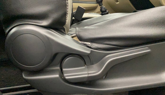 2020 Honda Amaze 1.2L I-VTEC VX, Petrol, Manual, 32,307 km, Driver Side Adjustment Panel