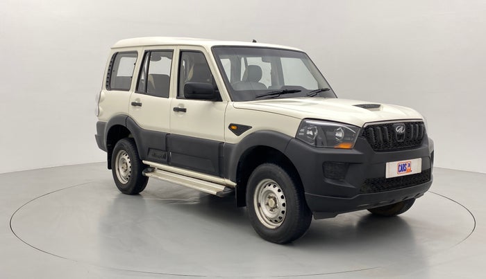 2016 Mahindra Scorpio S2, Diesel, Manual, 1,32,429 km, Right Front Diagonal