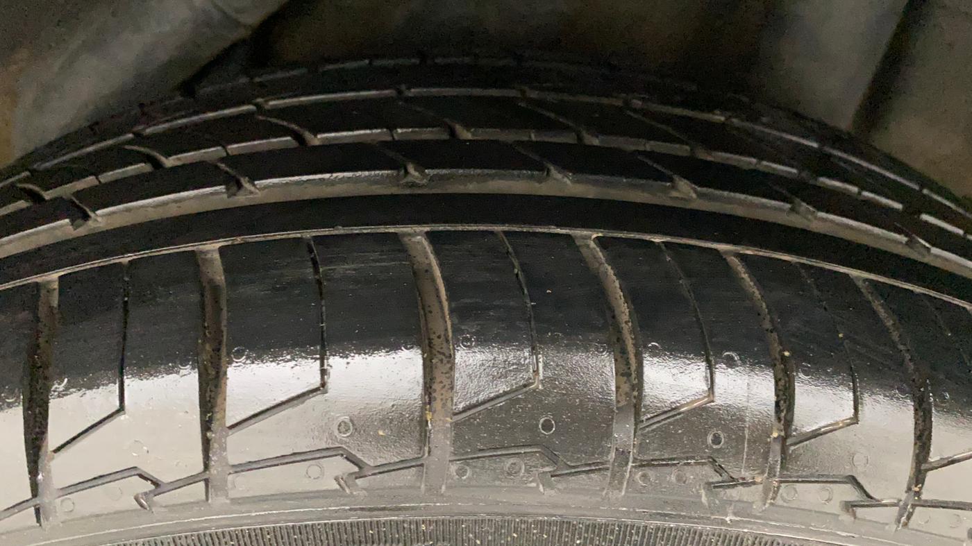 2018 Hyundai Verna 1.6 VTVT SX, Petrol, Manual, 56,396 km, Left Rear Tyre Tread