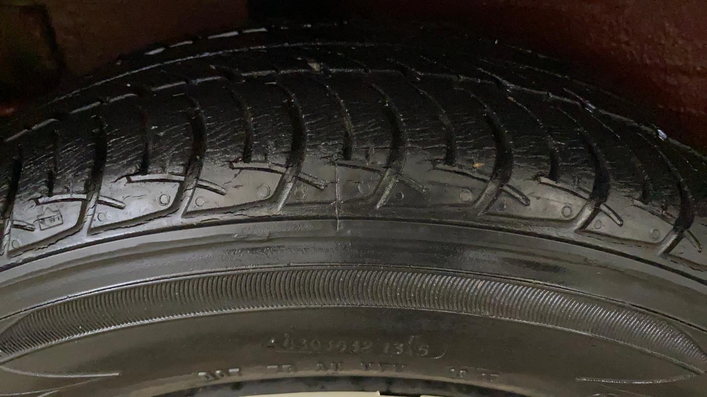 2015 Maruti Celerio VXI AMT, Petrol, Automatic, 9,082 km, Right Rear Tyre Tread