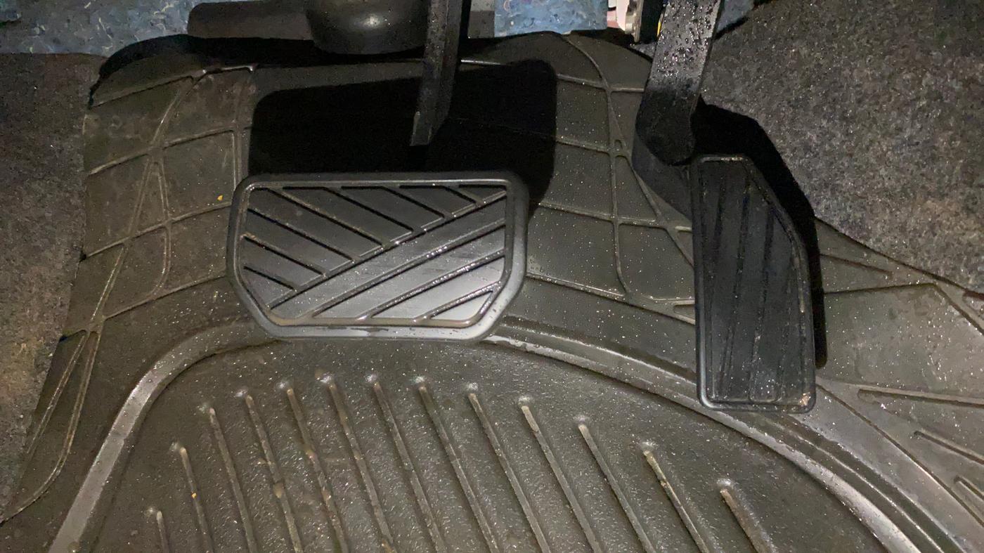 2015 Maruti Celerio VXI AMT, Petrol, Automatic, 9,082 km, Pedals