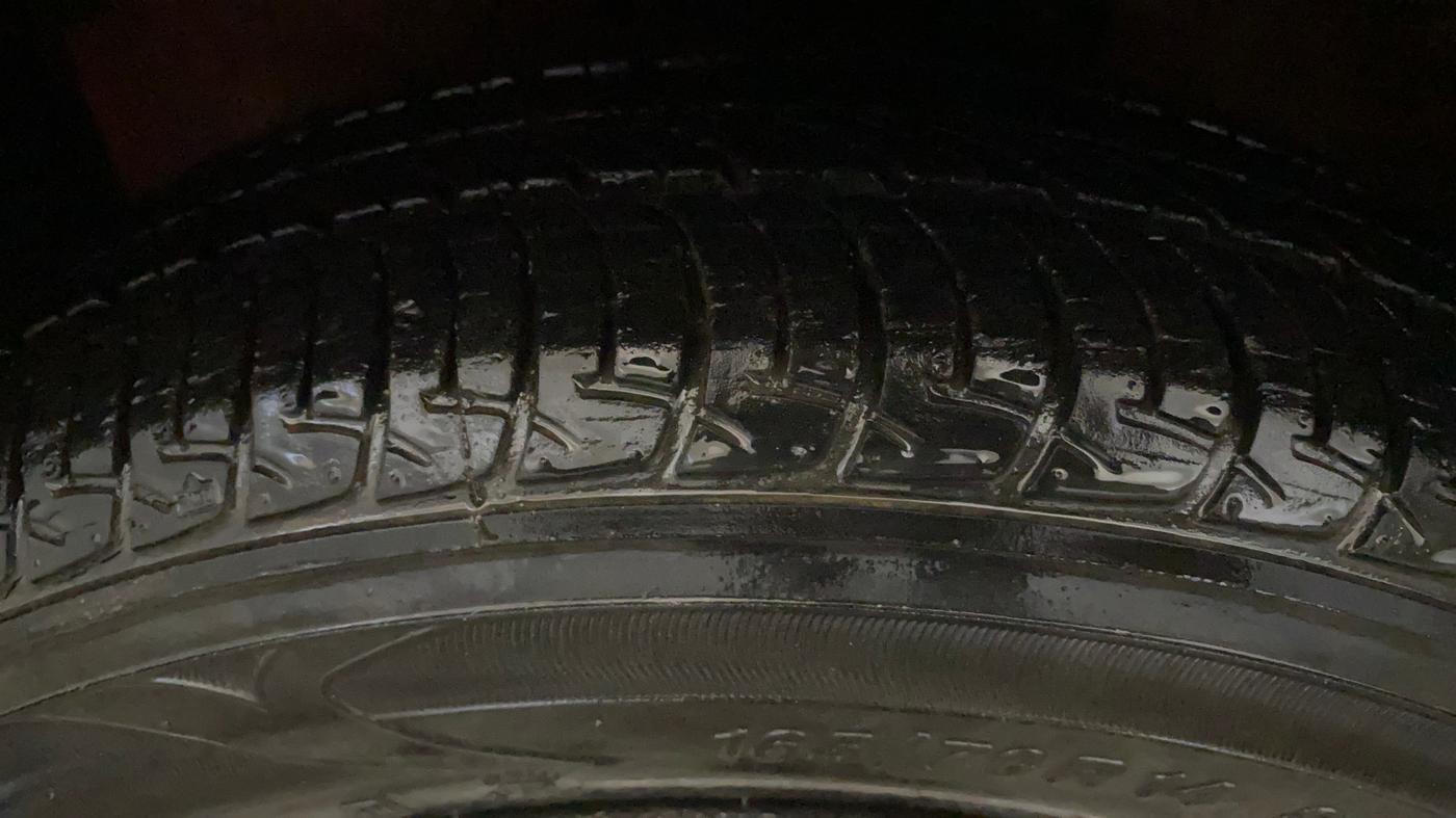 2015 Maruti Celerio VXI AMT, Petrol, Automatic, 9,082 km, Left Front Tyre Tread