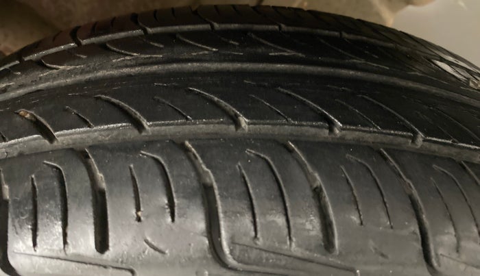2016 Maruti Wagon R 1.0 VXI, Petrol, Manual, 47,947 km, Right Front Tyre Tread