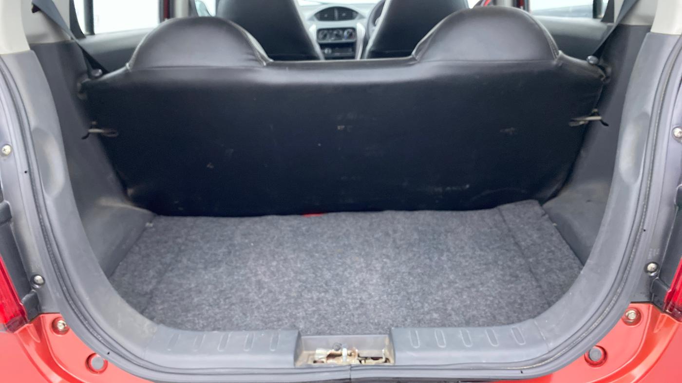 2016 Maruti Alto 800 LXI, Petrol, Manual, 13,540 km, Boot Inside View