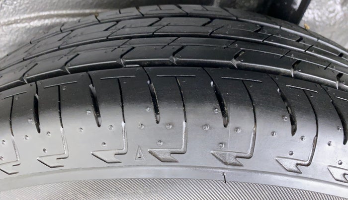 2021 Maruti Celerio ZXI D, Petrol, Manual, 806 km, Left Rear Tyre Tread