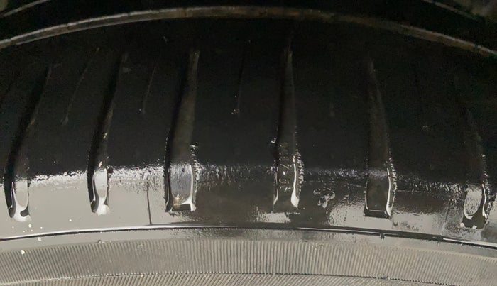 2015 Tata Zest XTA F-TRONIC DIESEL, Diesel, Automatic, 1,08,567 km, Right Front Tyre Tread