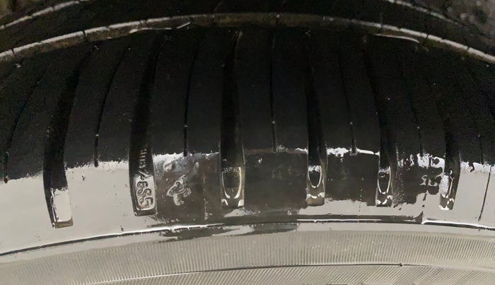 2015 Tata Zest XTA F-TRONIC DIESEL, Diesel, Automatic, 1,08,567 km, Right Rear Tyre Tread