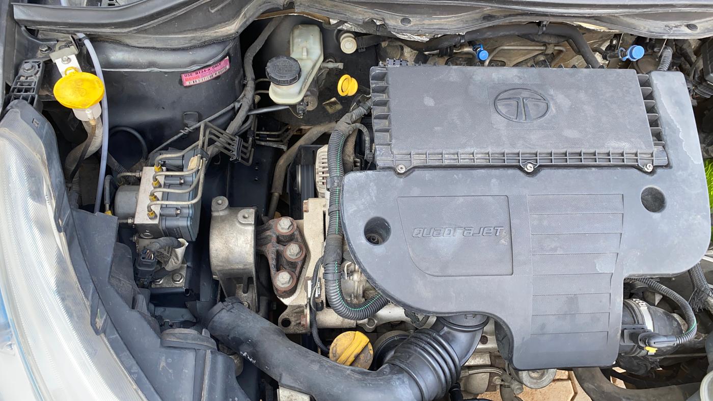 2015 Tata Zest XTA F-TRONIC DIESEL, Diesel, Automatic, 1,08,741 km, Engine View - Right