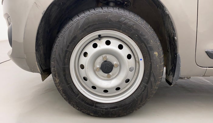 2021 Maruti Swift LXI, Petrol, Manual, 14,803 km, Left Front Wheel