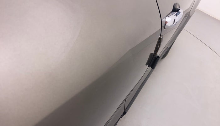 2021 Maruti Swift LXI, Petrol, Manual, 14,803 km, Right rear door - Slightly dented