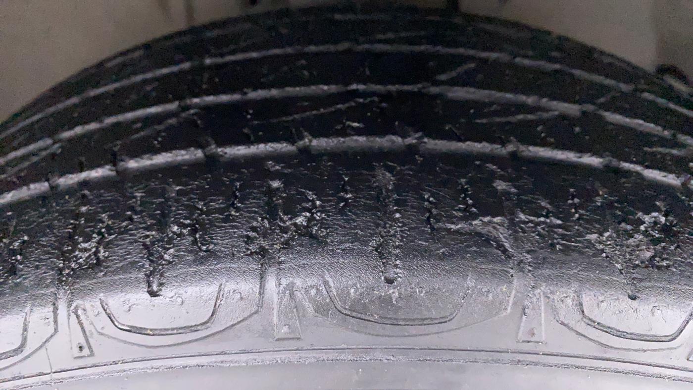 2018 Jeep Compass LIMITED (O) 2.0, Diesel, Manual, 50,579 km, Right Front Tyre Tread