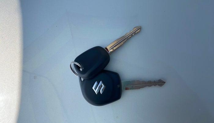 2024 Maruti Alto K10 VXI PLUS AMT, Petrol, Automatic, 7,198 km, Key Close Up