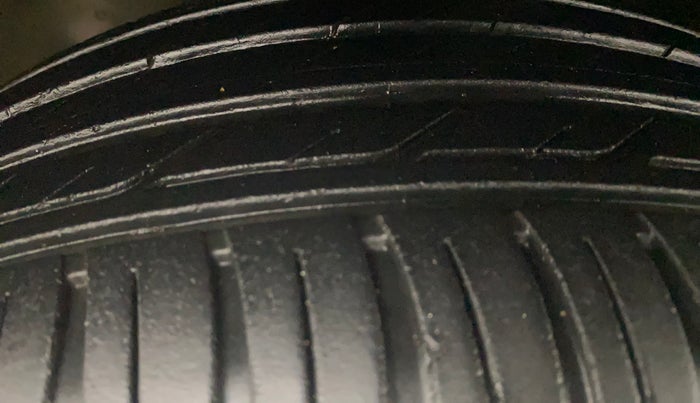 2017 Hyundai Tucson GLS 4WD AT DIESEL, Diesel, Automatic, 69,787 km, Left Front Tyre Tread