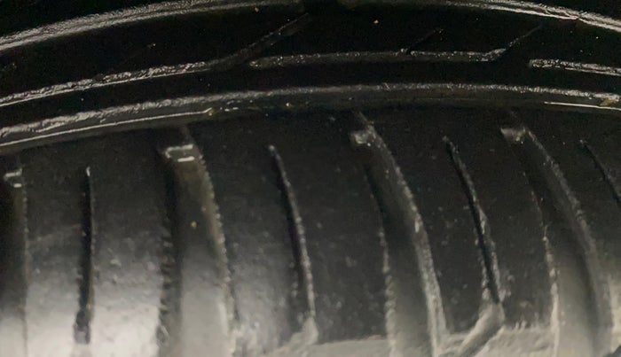 2017 Hyundai Tucson GLS 4WD AT DIESEL, Diesel, Automatic, 69,787 km, Left Rear Tyre Tread