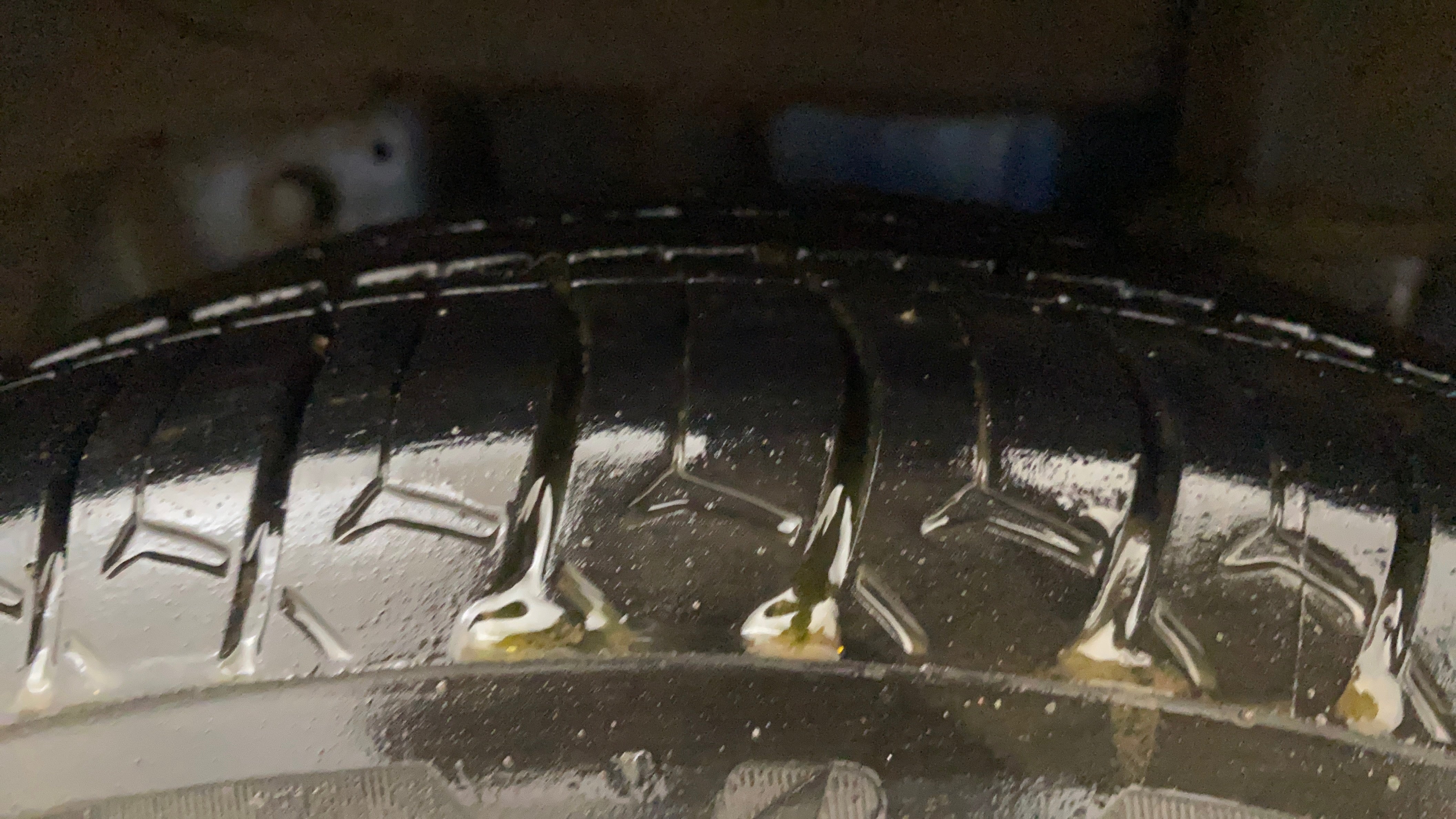 camera-Left-Rear-Tyre-Tread