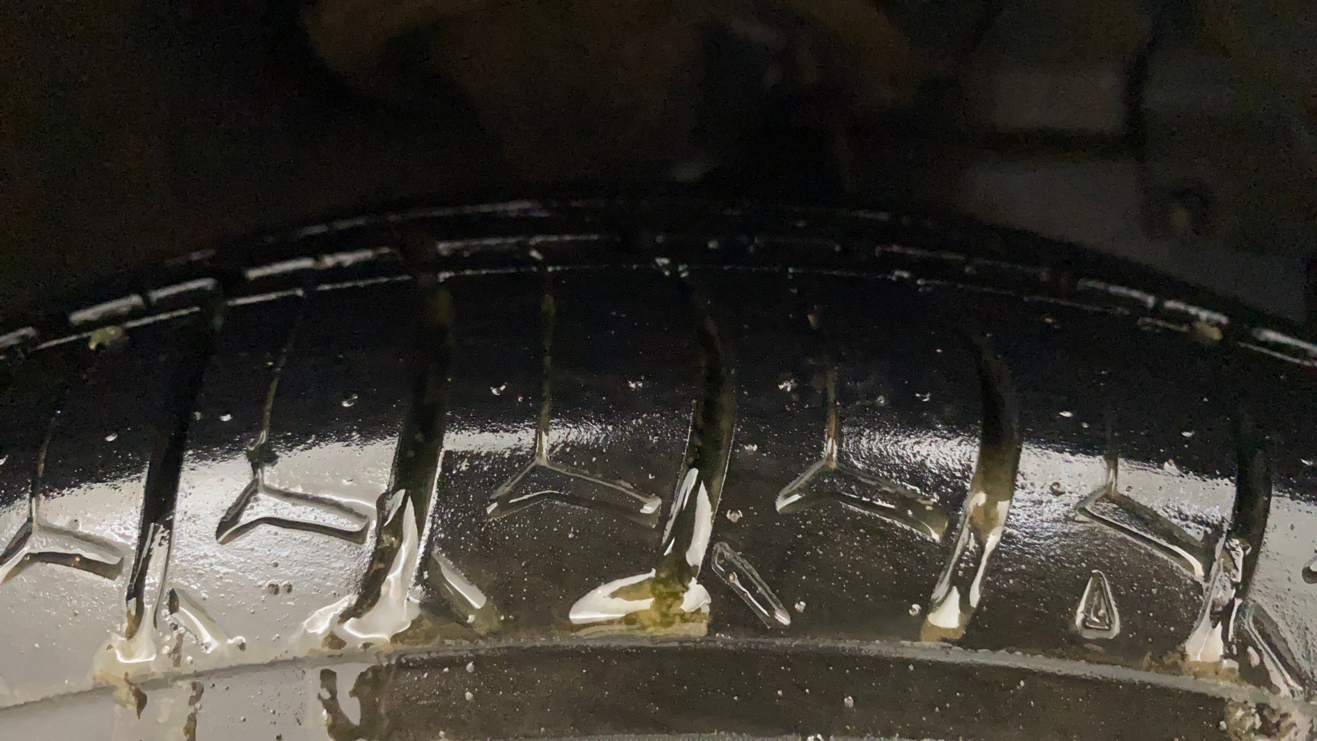 camera-Right-Front-Tyre-Tread