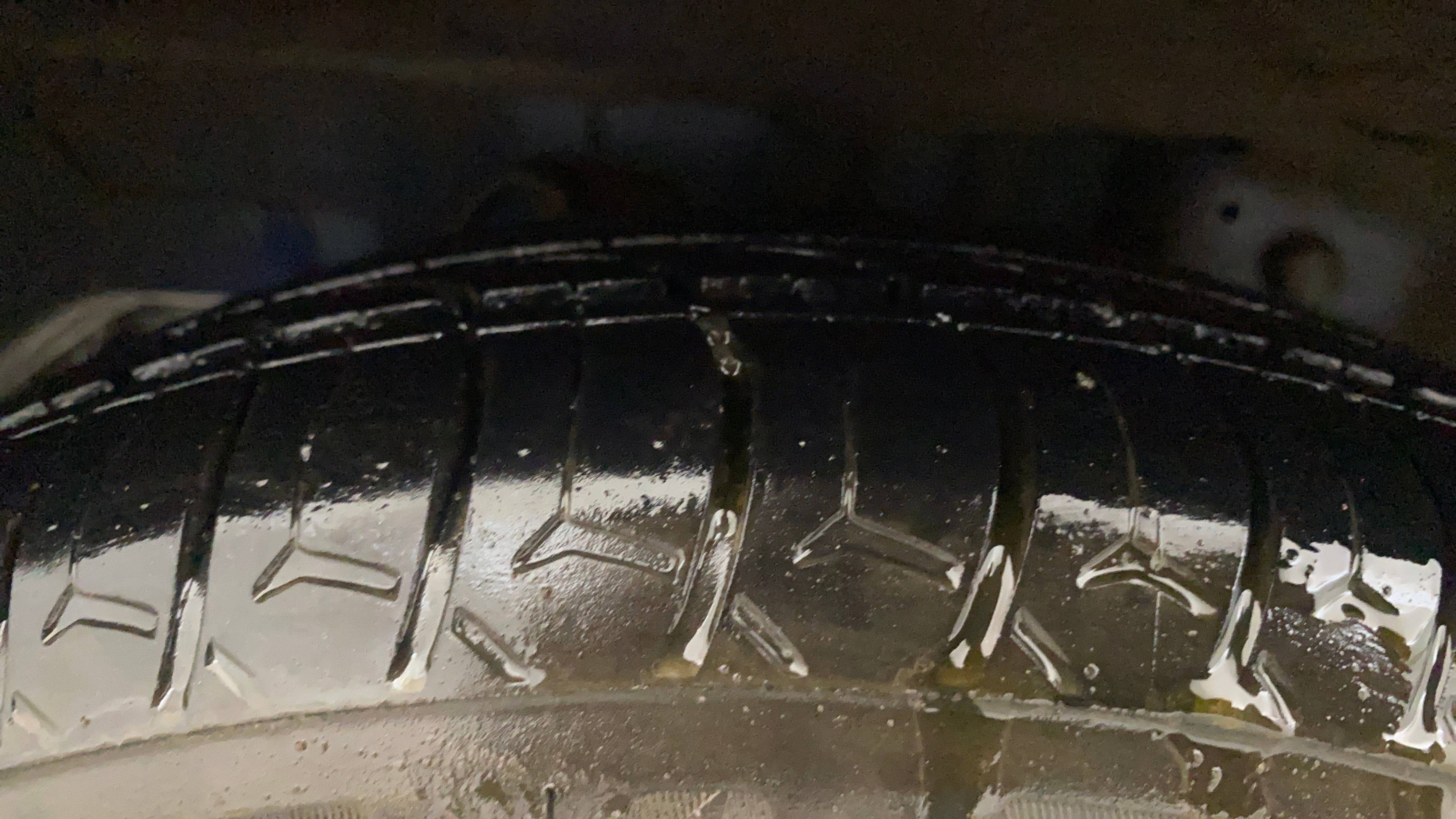 camera-Right-Rear-Tyre-Tread