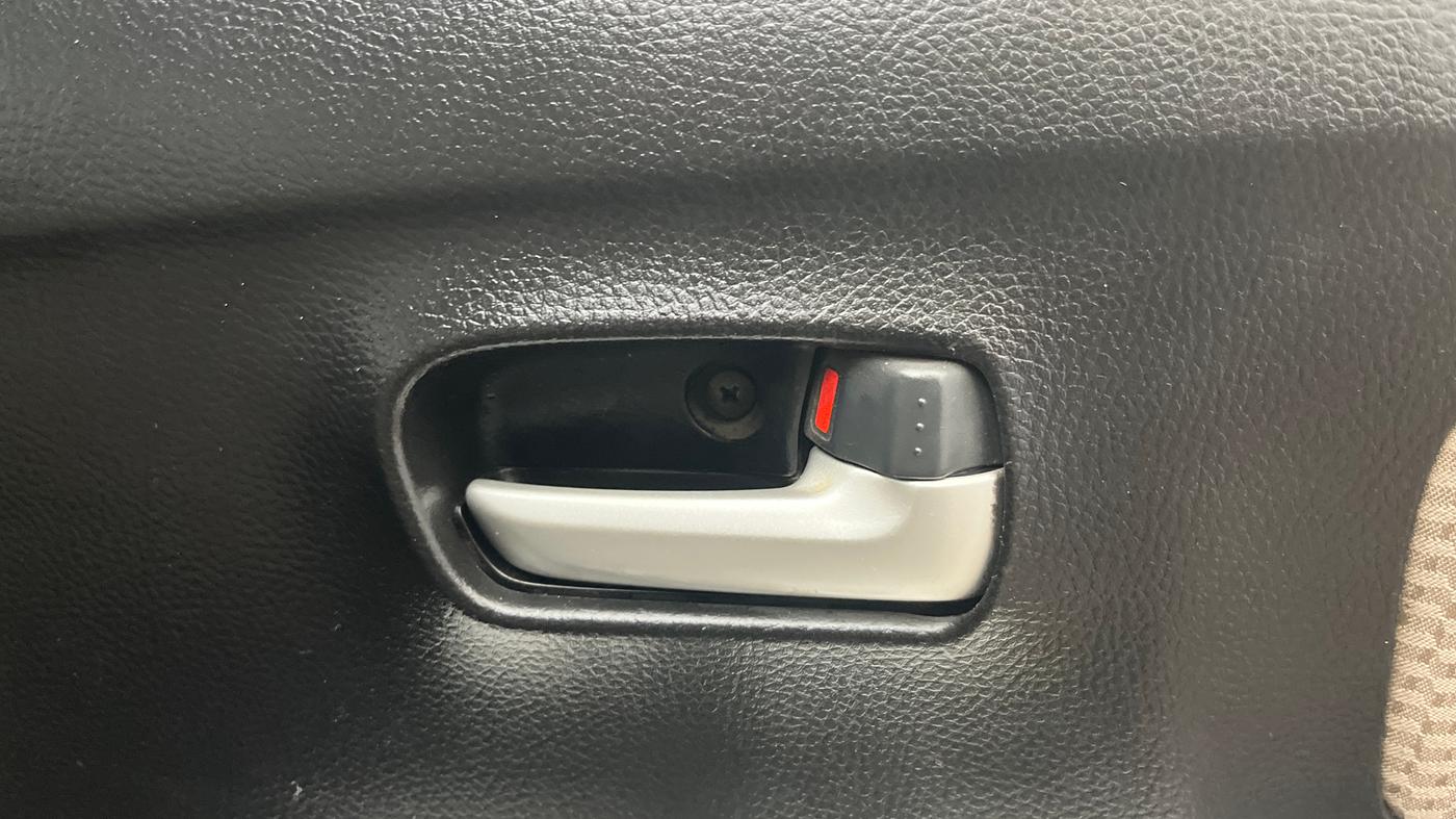 2018 Maruti Wagon R 1.0 LXI CNG, CNG, Manual, 45,243 km, Driver Side Door Panels Control