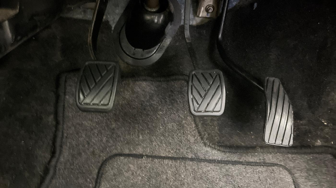 2018 Maruti Wagon R 1.0 LXI CNG, CNG, Manual, 45,243 km, Pedals