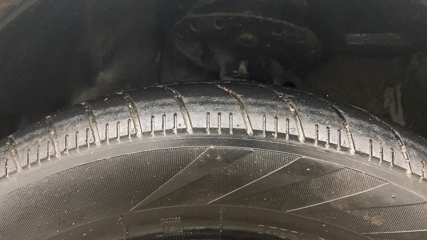 2016 Honda Brio S MT, Petrol, Manual, 47,093 km, Left Front Tyre Tread