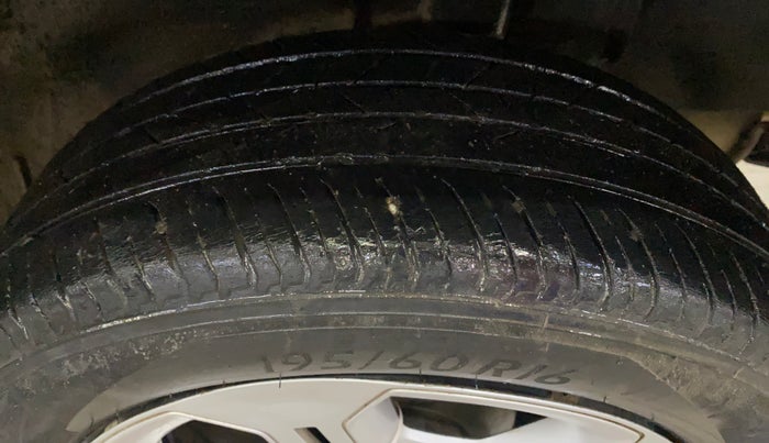 2021 Renault Kiger RXT MT, Petrol, Manual, 39,899 km, Left Rear Tyre Tread