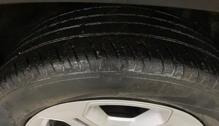 2021 Renault Kiger RXT MT, Petrol, Manual, 39,899 km, Right Front Tyre Tread