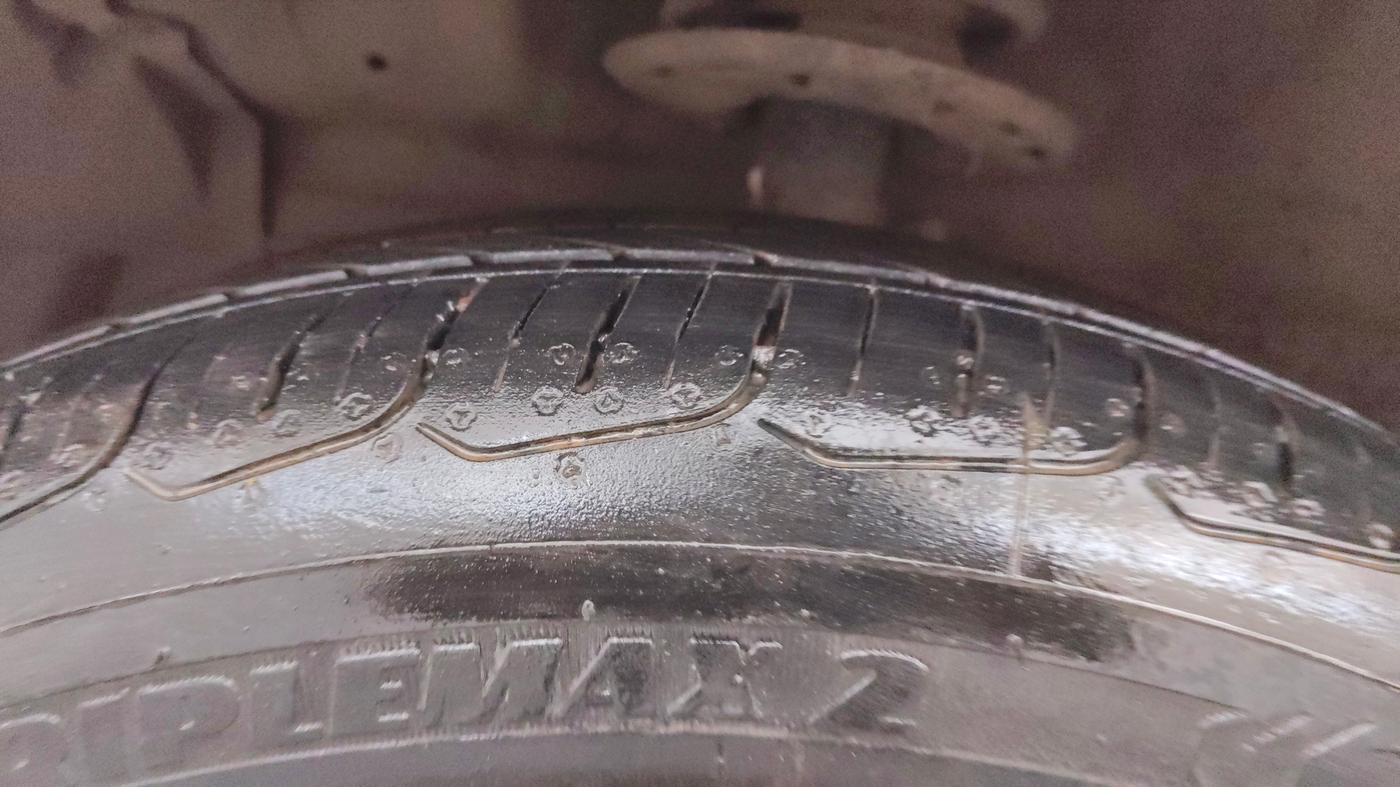 2021 Maruti Ciaz ALPHA 1.5 SHVS PETROL, Petrol, Manual, 69,056 km, Left Front Tyre Tread