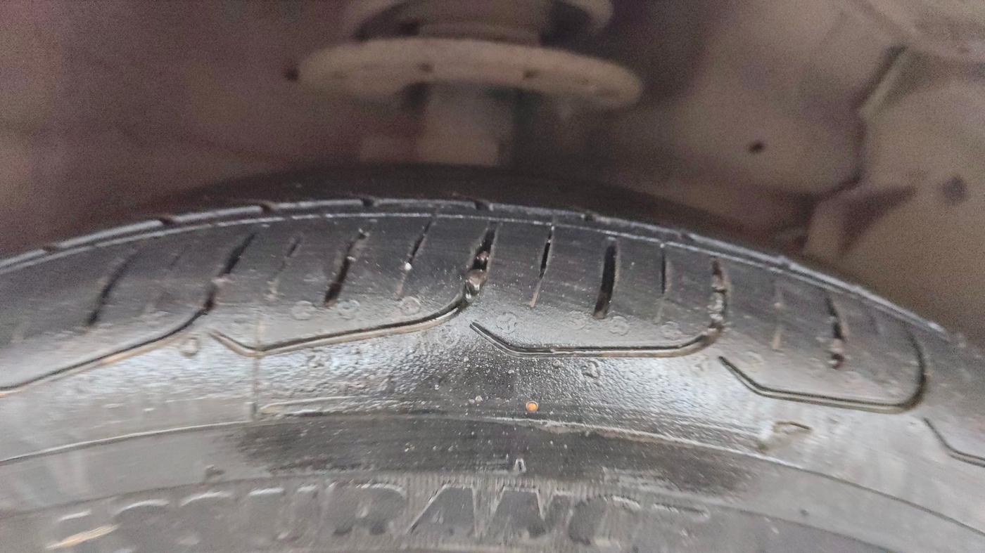 2021 Maruti Ciaz ALPHA 1.5 SHVS PETROL, Petrol, Manual, 69,056 km, Right Front Tyre Tread
