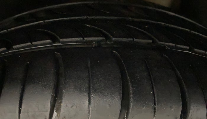 2019 Skoda Octavia STYLE 1.8 TSI AT, Petrol, Automatic, 1,12,805 km, Right Rear Tyre Tread