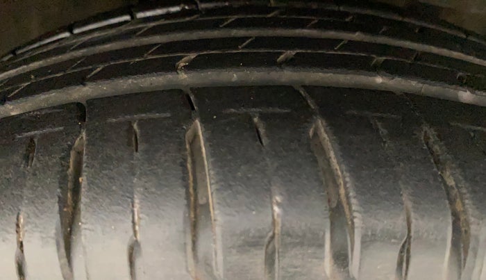2012 Honda Brio S MT, Petrol, Manual, 35,268 km, Right Front Tyre Tread