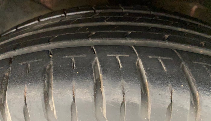 2012 Honda Brio S MT, Petrol, Manual, 35,268 km, Left Front Tyre Tread