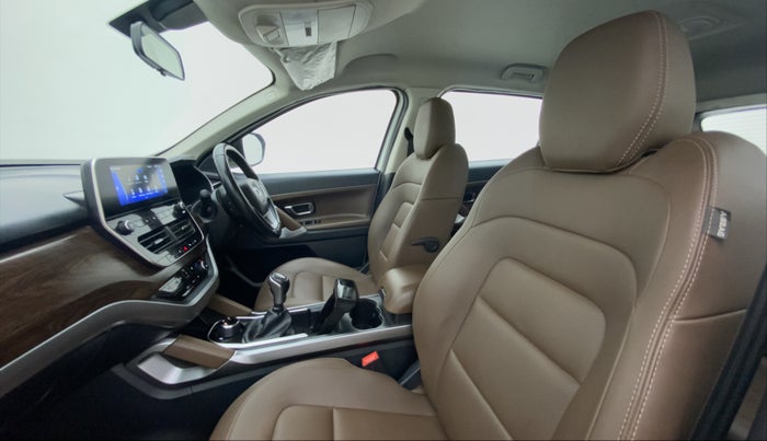 2019 Tata Harrier XZ 2.0L Kryotec, Diesel, Manual, 44,824 km, Right Side Front Door Cabin