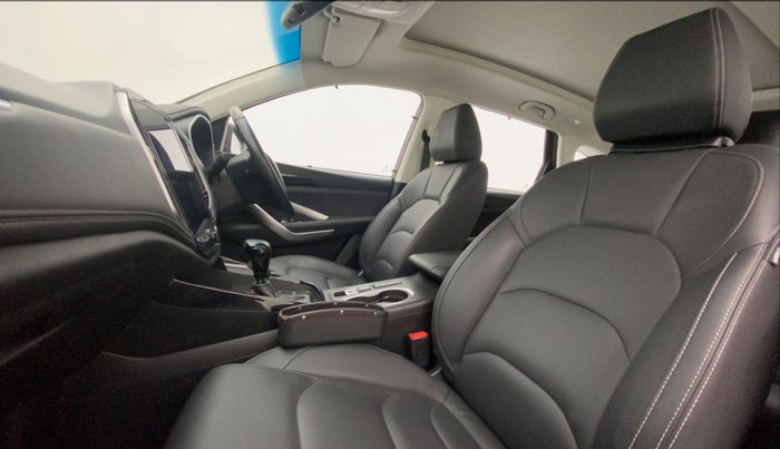 2019 MG HECTOR SHARP 1.5 DCT PETROL, Petrol, Automatic, 41,338 km, Right Side Front Door Cabin