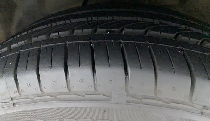 2019 MG HECTOR SHARP 1.5 DCT PETROL, Petrol, Automatic, 41,338 km, Left Front Tyre Tread