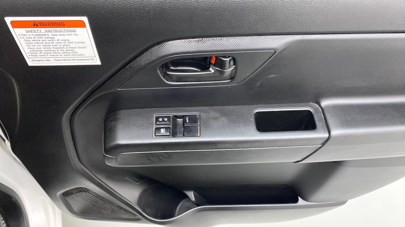 2021 Maruti New Wagon-R 1.0 Lxi (o) cng, CNG, Manual, 32,137 km, Driver Side Door Panels Control