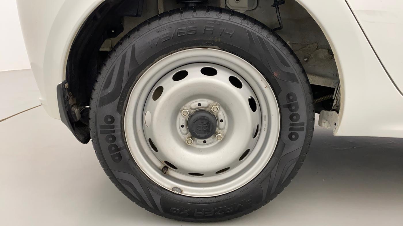 2020 Tata Tiago XE 1.2 REVOTRON, Petrol, Manual, 11,084 km, Right Rear Wheel