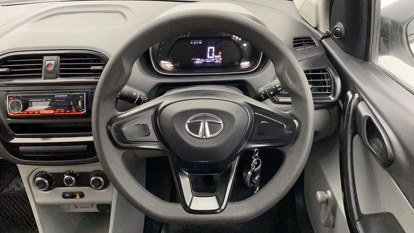 2020 Tata Tiago XE 1.2 REVOTRON, Petrol, Manual, 11,084 km, Steering Wheel Close Up