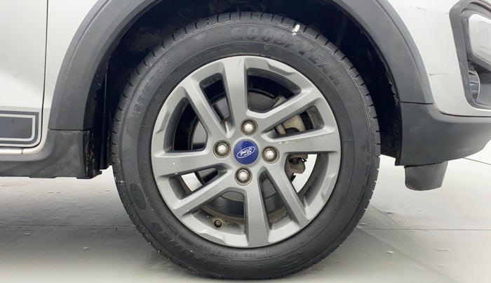 2018 Ford FREESTYLE TITANIUM 1.2 TI-VCT MT, Petrol, Manual, 31,031 km, Right Front Wheel