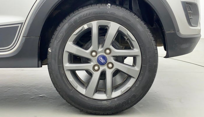 2018 Ford FREESTYLE TITANIUM 1.2 TI-VCT MT, Petrol, Manual, 31,031 km, Left Rear Wheel