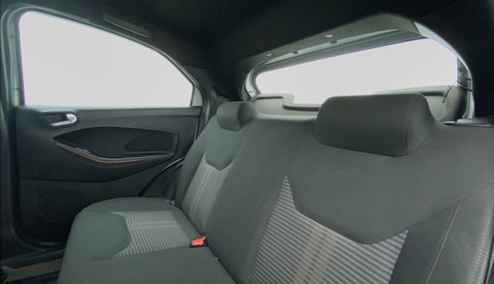 2018 Ford FREESTYLE TITANIUM 1.2 TI-VCT MT, Petrol, Manual, 31,031 km, Right Side Rear Door Cabin