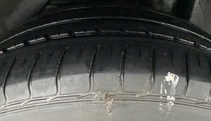 2018 Ford FREESTYLE TITANIUM 1.2 TI-VCT MT, Petrol, Manual, 31,031 km, Left Rear Tyre Tread