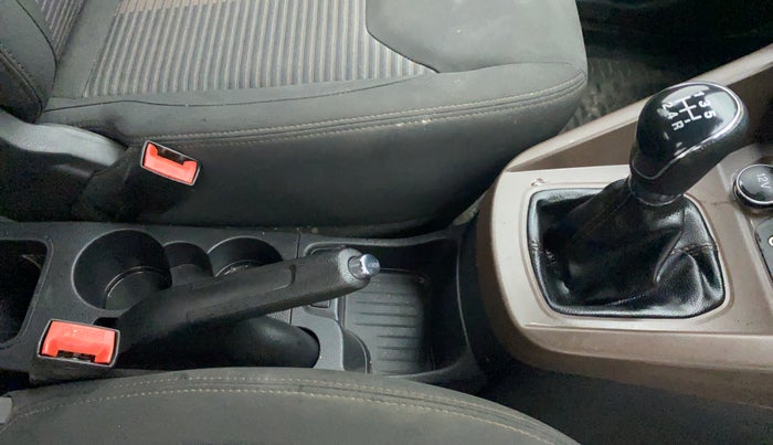 2018 Ford FREESTYLE TITANIUM 1.2 TI-VCT MT, Petrol, Manual, 31,031 km, Gear Lever