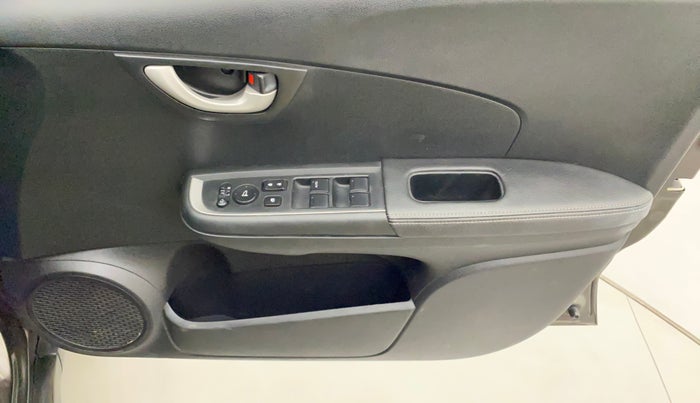 2016 Honda BR-V 1.5L I-VTEC VX, Petrol, Manual, 55,585 km, Driver Side Door Panels Control