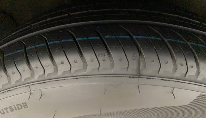 2016 Honda BR-V 1.5L I-VTEC VX, Petrol, Manual, 55,585 km, Right Rear Tyre Tread