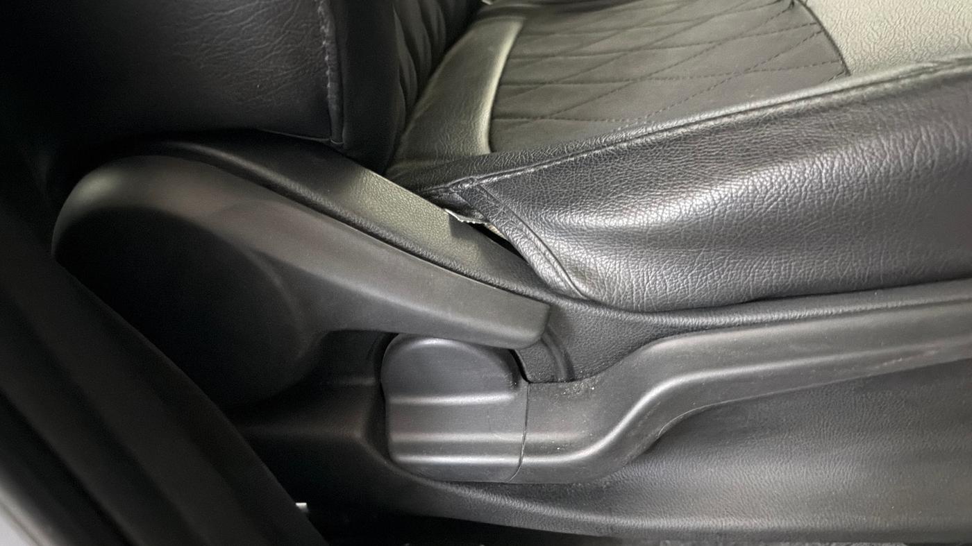 2020 Honda Amaze 1.2L I-VTEC VX CVT, Petrol, Automatic, 34,726 km, Driver Side Adjustment Panel