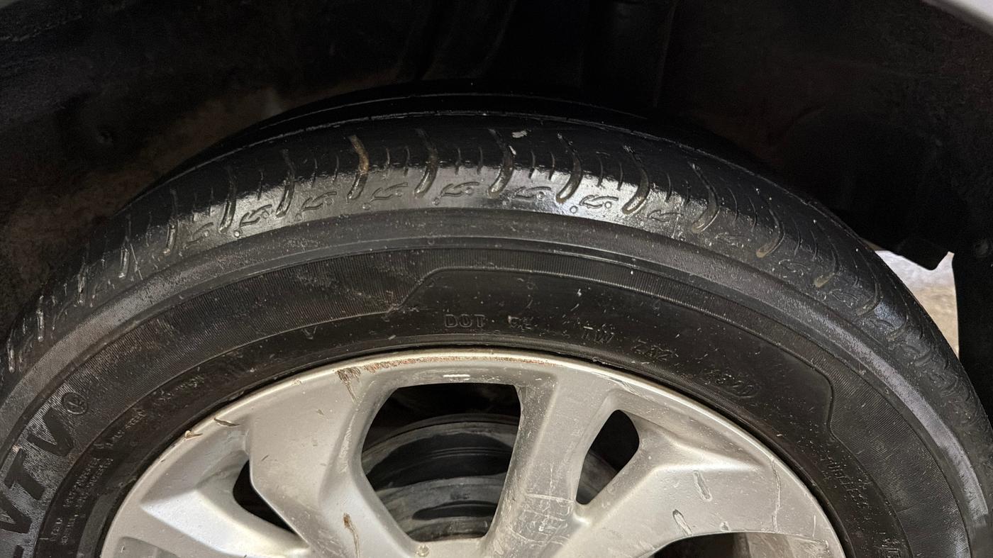 2020 Honda Amaze 1.2L I-VTEC VX CVT, Petrol, Automatic, 34,726 km, Left Rear Tyre Tread